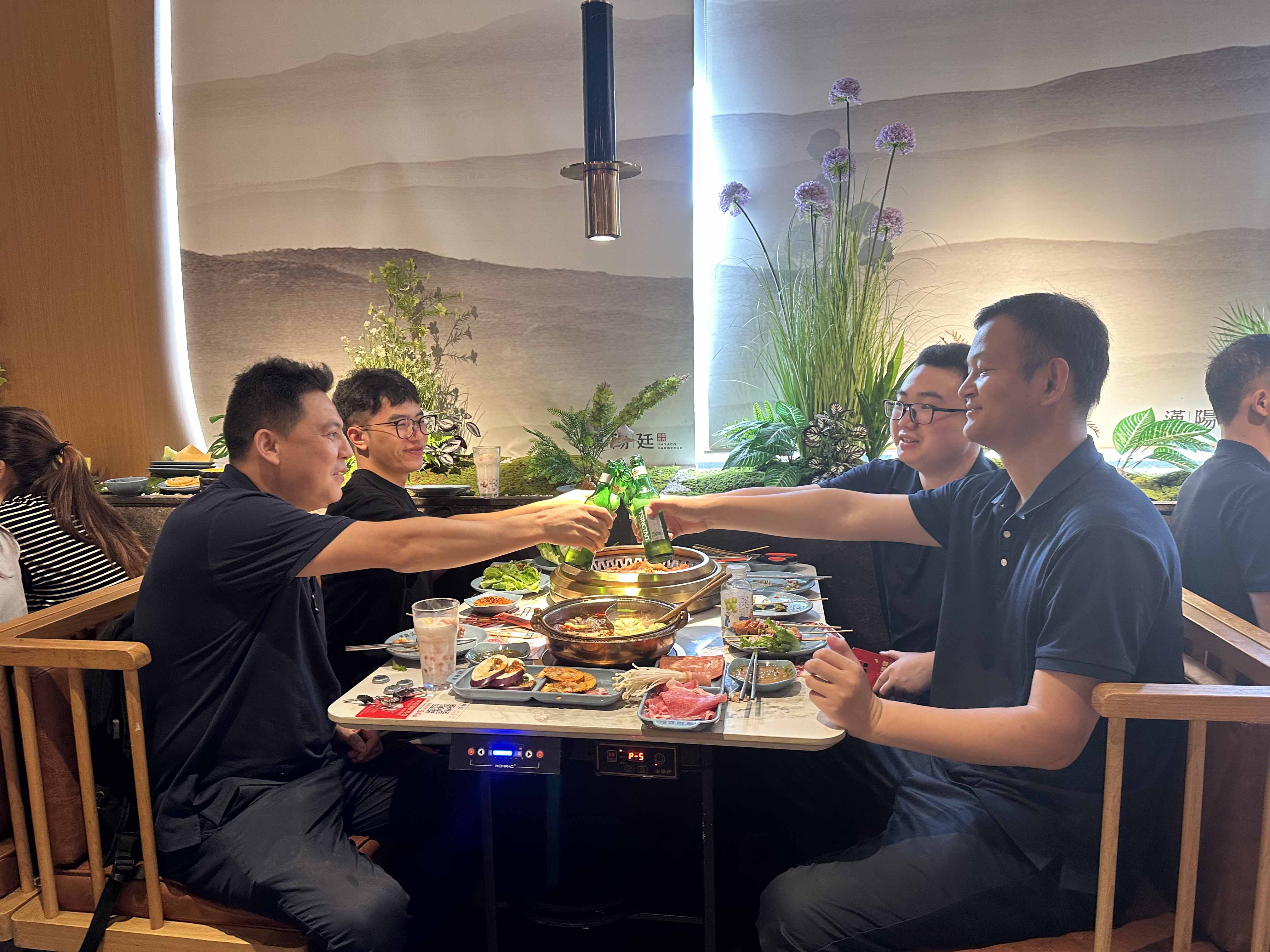 久信達科技公司員工齊聚光明區(qū)蠄蜍石,開啟活力爬山之旅暨團建活動(圖5)